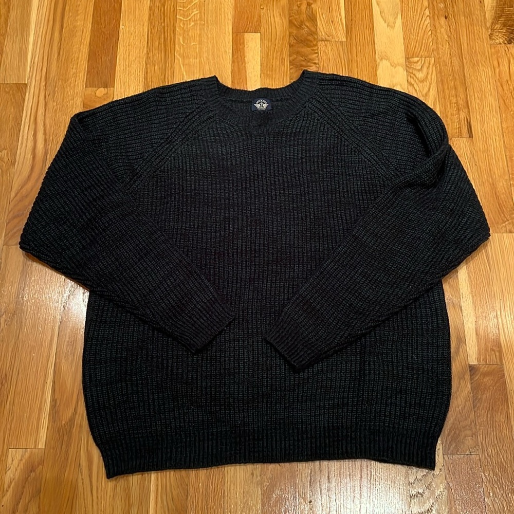 Men’s crew neck sweater